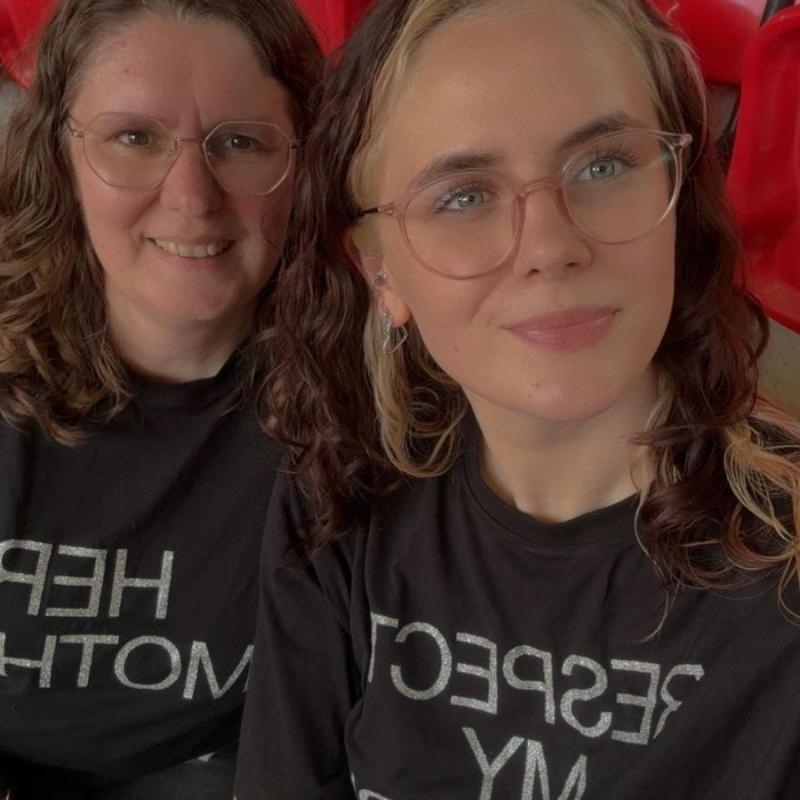 Lara und Susanne  Frömbgen